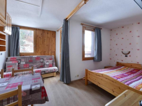 Studio fonctionnel au centre station avec balcon et vue montagne, 2 étoiles - FR-1-181-2494